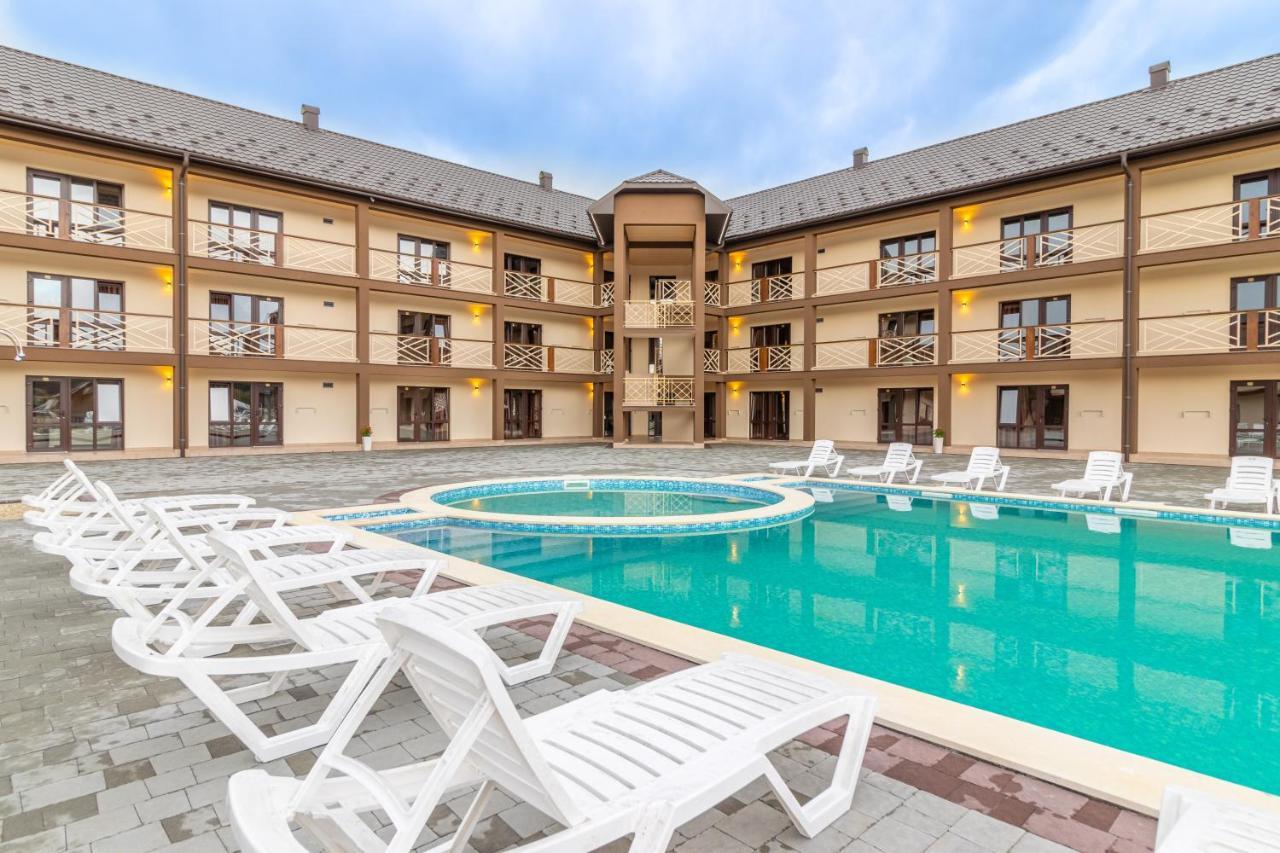 Hotel Nikoletta Sołotwyno Zewnętrze zdjęcie