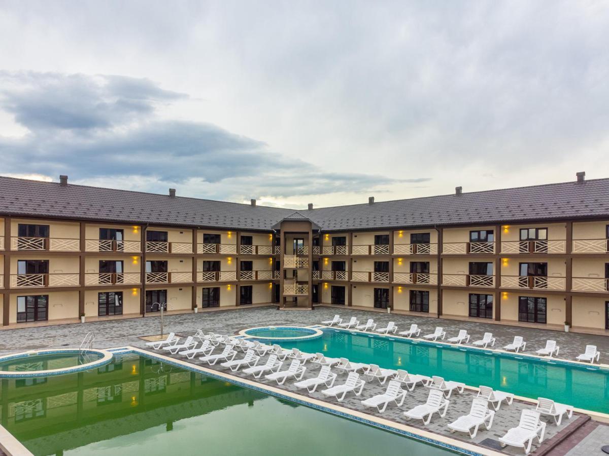 Hotel Nikoletta Sołotwyno Zewnętrze zdjęcie